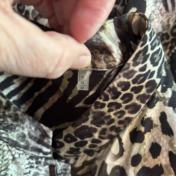 ELIE TAHARI Women's Size Medium Snap Front Sawyer Silk Animal Print Dress - Picture 8 of 10